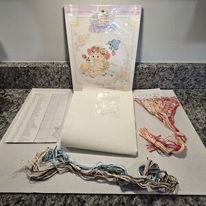 Vintage Dreamsicles Counted Cross Stitch KIT Spring Garland Leisure Arts 7x6.5